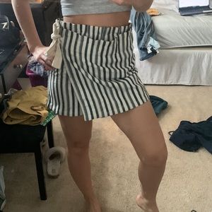 Urban outfitters skort